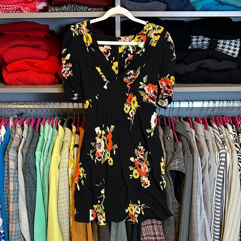 Free People black/yellow/orange floral short sleeve zipper closure dress size 4